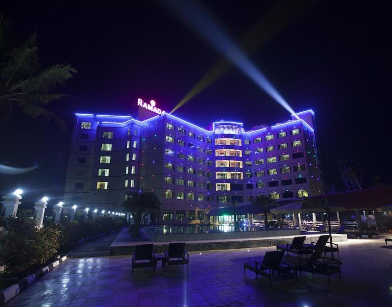 Ramada By Wyndham Alleppey Alappuzha Exterior foto